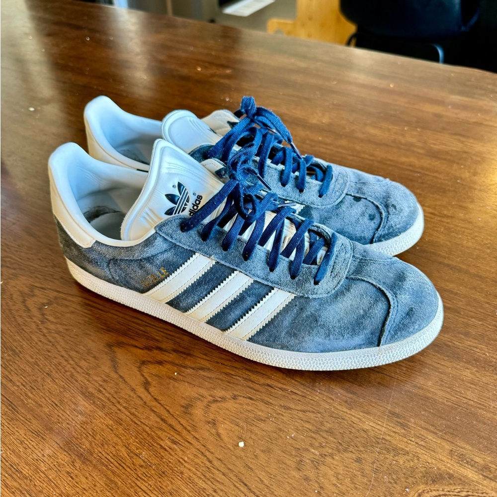 Adidas men’s gazelle sneakers